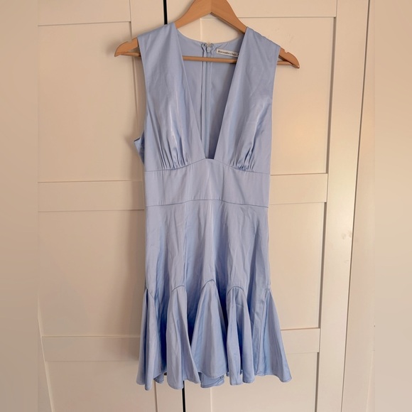 Abercrombie and Fitch Plunge Satin Mini Dress in Blue Size Medium Tall - Picture 4 of 8